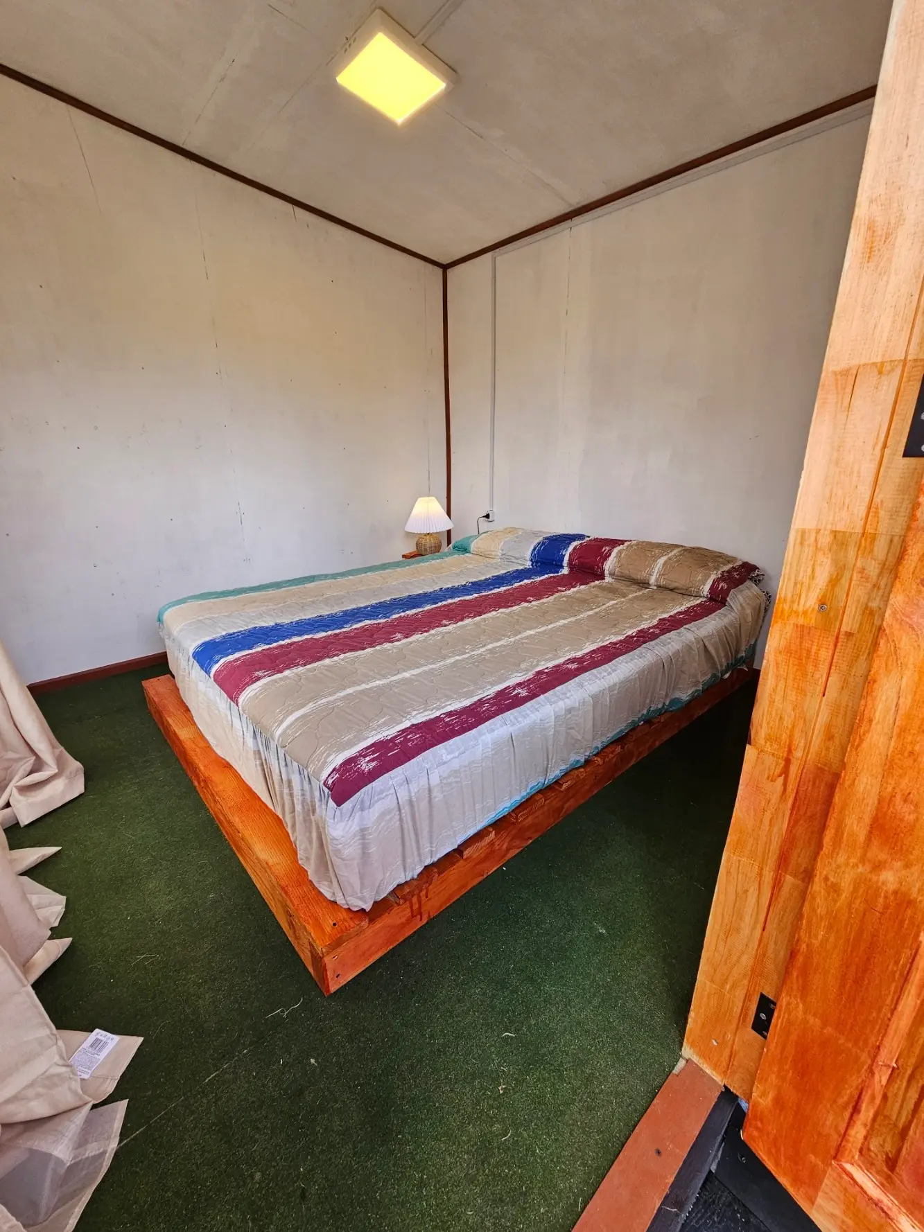 Pieza privada con cama matrimonial